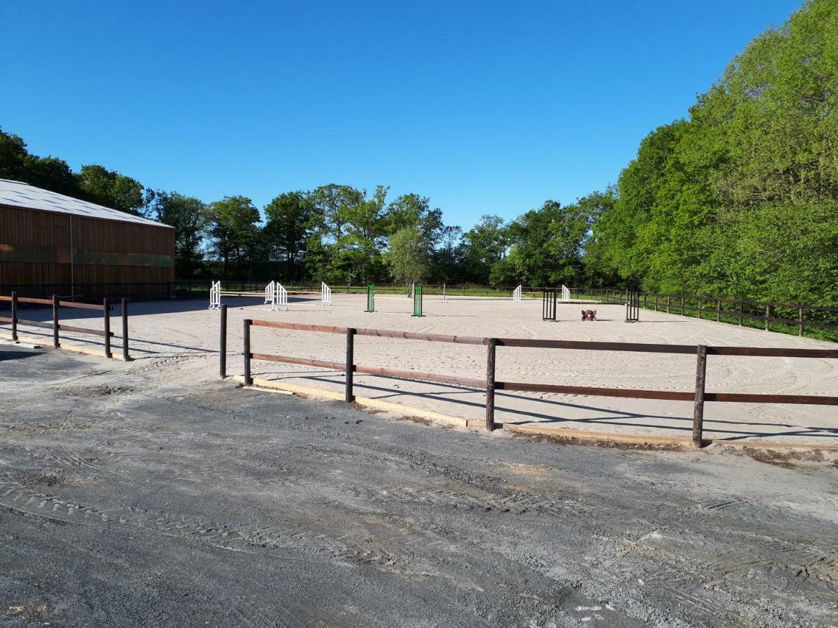 Gite Du Haras De Vales Moult Kültér fotó